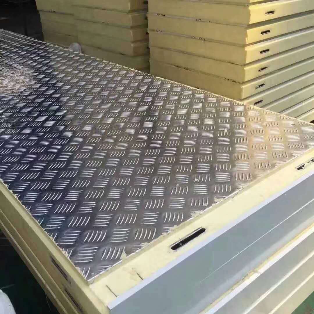 ⲻְ